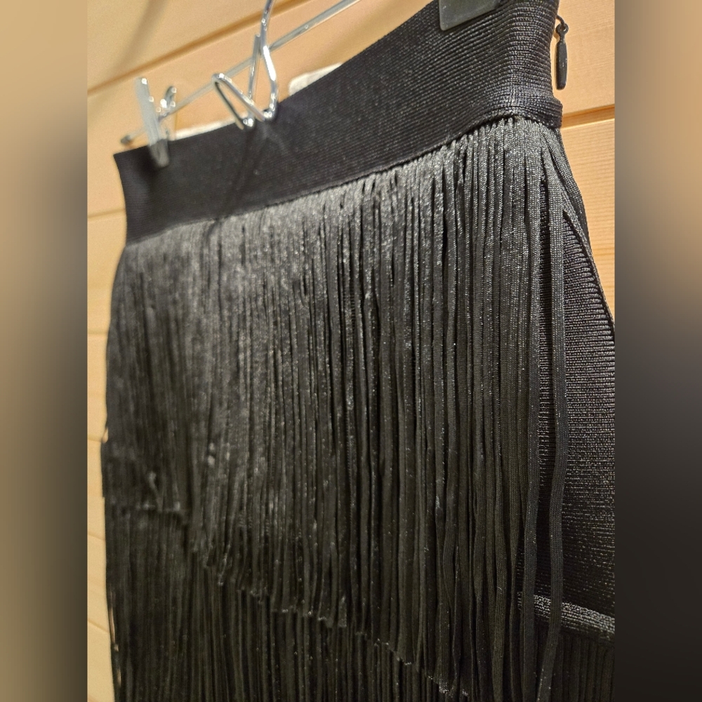Herve Leger Fringe Skirt NWT XXS - Picture 2 of 6